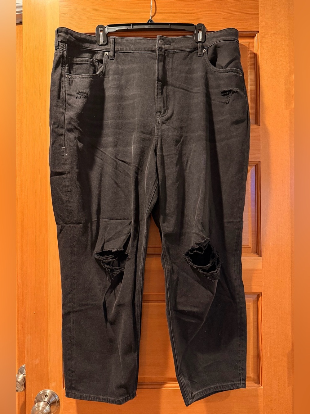 American Eagle Outfitters Black Distressed Women's Jeans